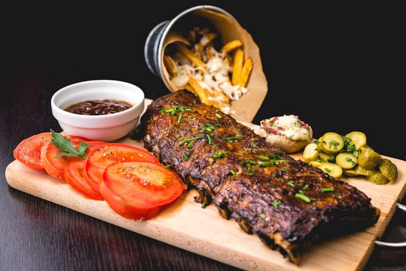 Plat signature: Ribs fumés